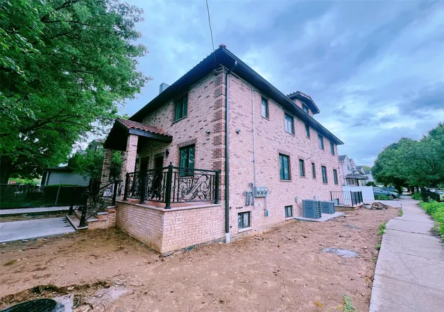 Photo 3 of Sale Pending at 208 02 47th Ave, Bayside, NY 11361 | MLS# 867568 | Listing updated on 2025-08-03