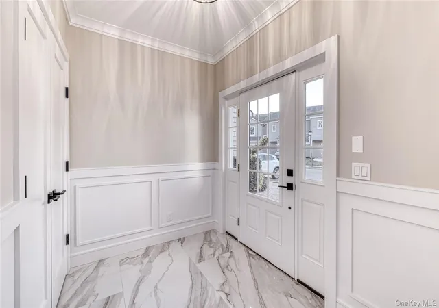 4th image of 8 Ocean Watch Ct, Hempstead, NY 11520 | MLS# 868057