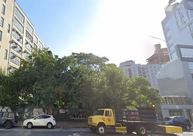 2nd image of 57 Flatbush Avenue Ext, Brooklyn, NY 11217 | MLS# 869121