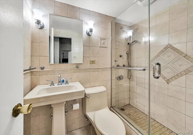 5th image of 4705 Henry Hudson Pkwy W #7F, Bronx, NY 10471 | MLS# 869266