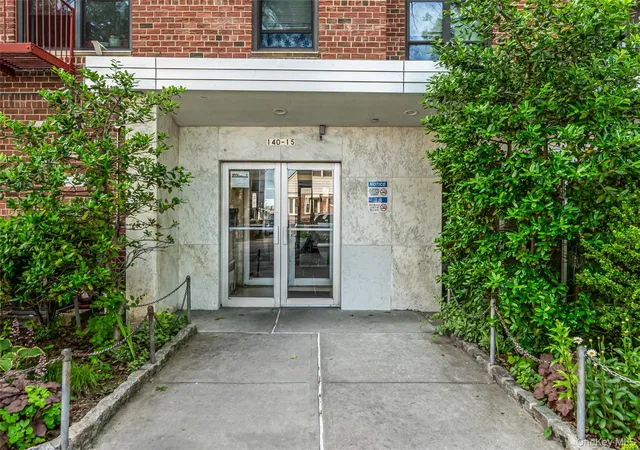 1st image of 140 15 Holly Ave #4E, Flushing, NY 11355 | MLS# 869402