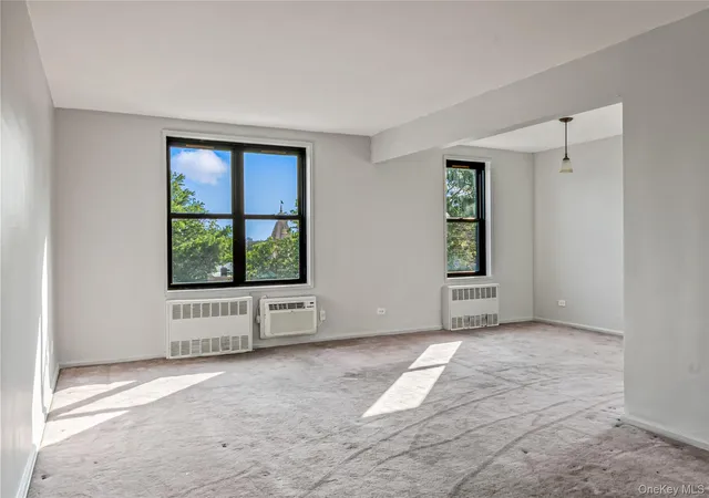 4th image of 140-15 Holly Ave #4E, Flushing, NY 11355 | MLS# 869402