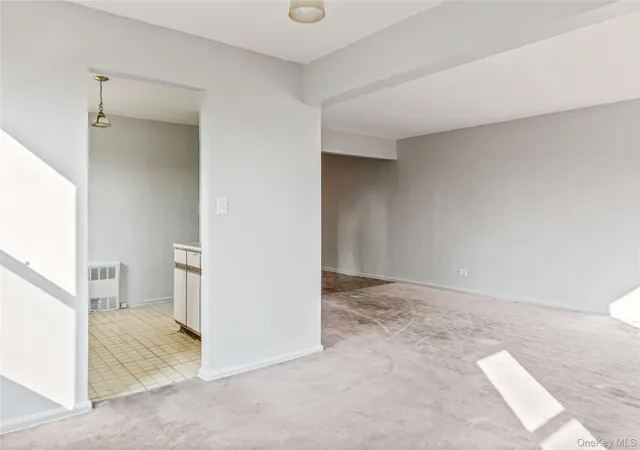 5th image of 140-15 Holly Ave #4E, Flushing, NY 11355 | MLS# 869402