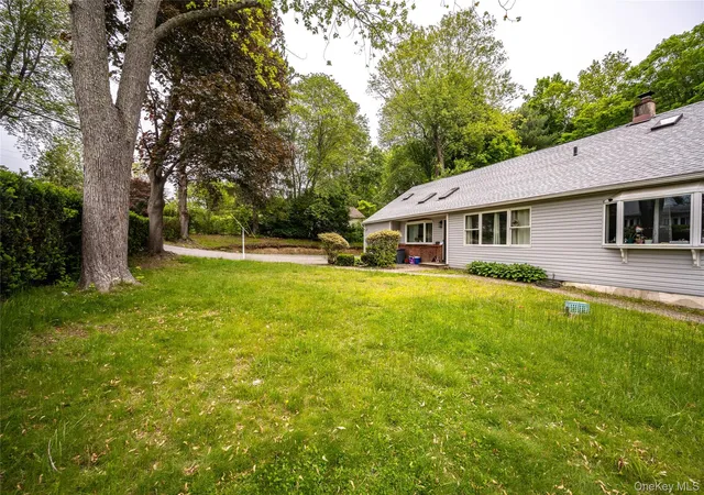 Photo 2 of Single family home for sale at 929 Fox Meadow Rd, Yorktown Heights, NY 10598 | MLS# 869814 | Listing updated on 2026-09-13
