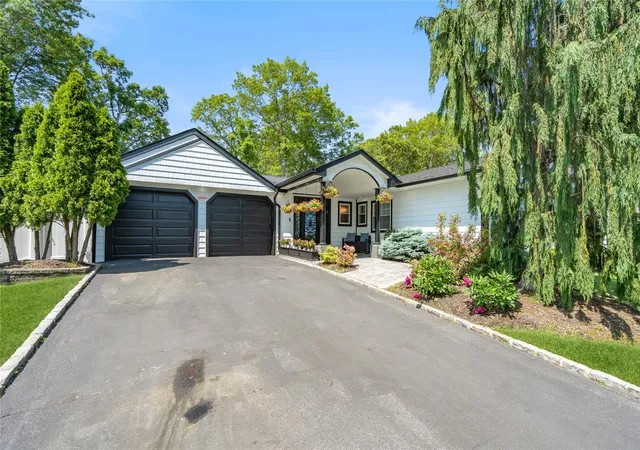 Single family home for sale at 11 Gallatin Dr, Dix Hills, NY 11746 | MLS# 872049 | Listing updated on 2026-02-05