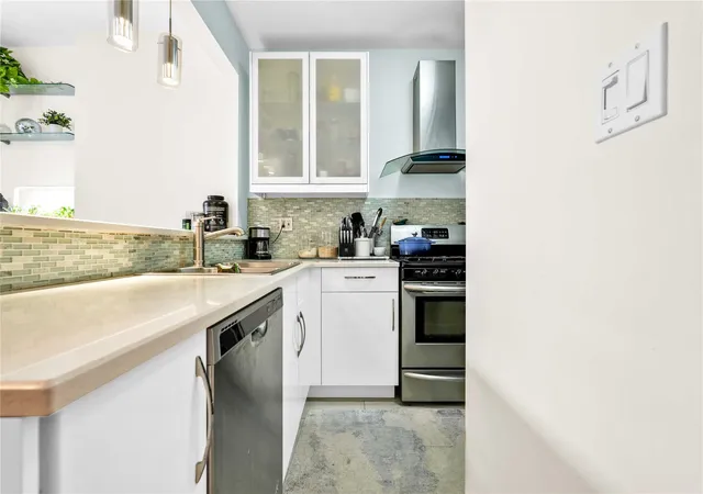 2nd image of 4720 42Nd St, New York, NY 11104