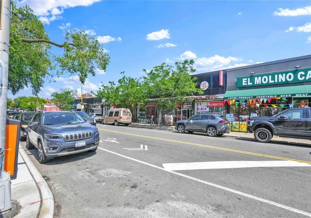 2nd image of 4720 42Nd St, Sunnyside, NY 11104