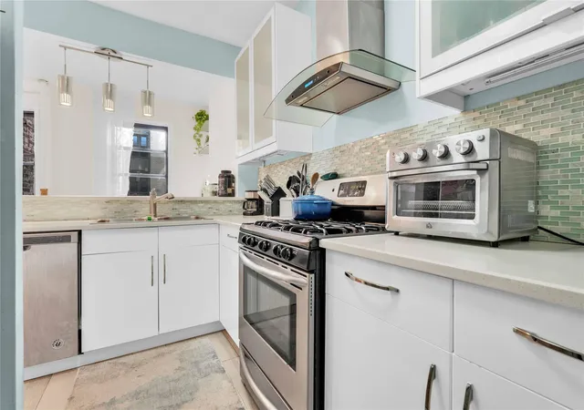 5th image of 4720 42Nd St, New York, NY 11104