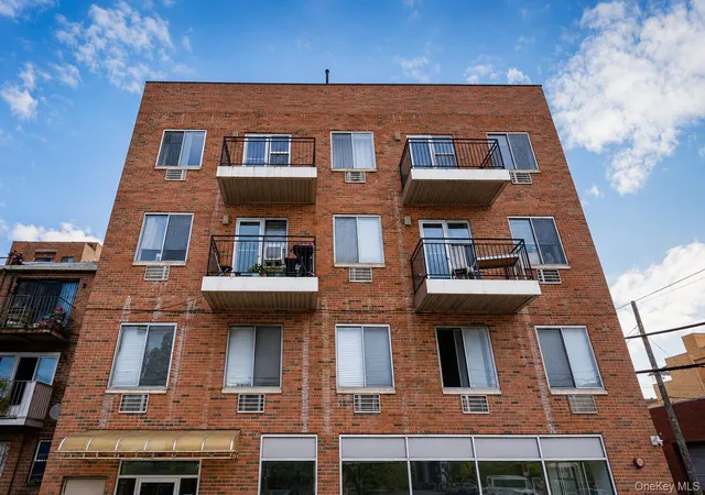 1st image of 31-53 Linden Pl #2E, Flushing, NY 11354 | MLS# 872610