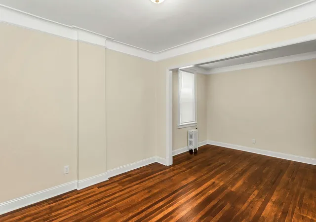 Photo 4 of Sale Pending at 25-34 42nd Street, Astoria, NY 11103 | MLS# 872715 | Listing updated on 2025-09-24