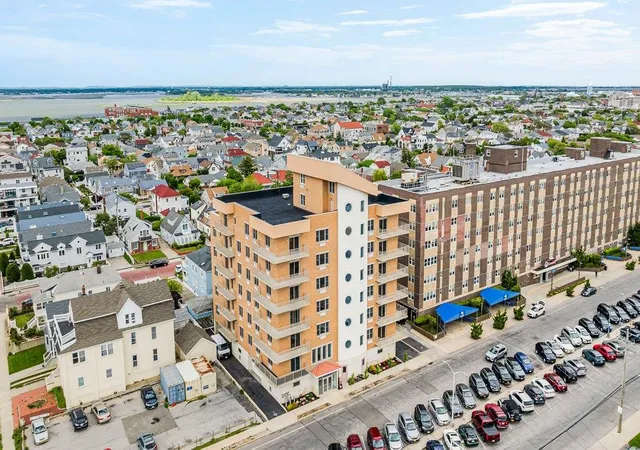 2nd image of 661 W Broadway, Long Beach, NY 11561