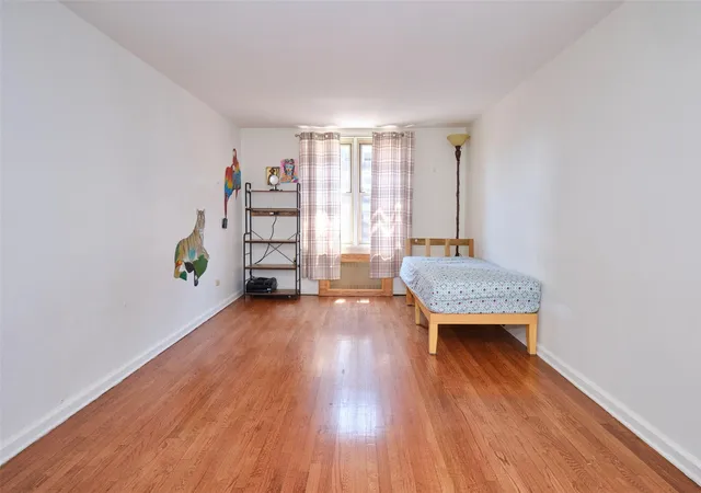 3rd image of 67-25 Clyde St #2L, Forest Hills, NY 11375 | MLS# 874185