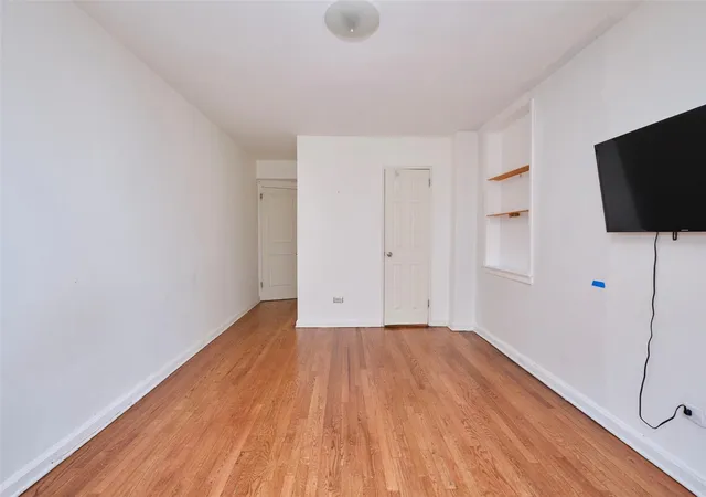 5th image of 67-25 Clyde St #2L, Forest Hills, NY 11375 | MLS# 874185