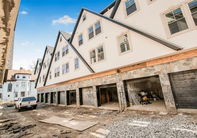 Homes for sale in Mount Vernon, NY | 65 W 2nd St #6, Mount Vernon, NY 10550 | MLS# 874425