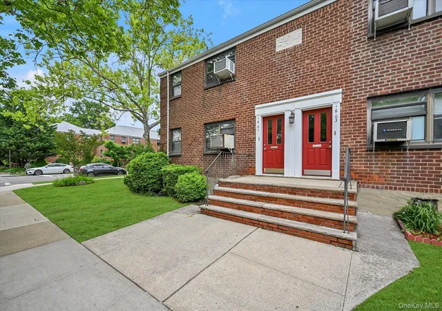 2nd image of 16-01 160Th St, Whitestone, NY 11357