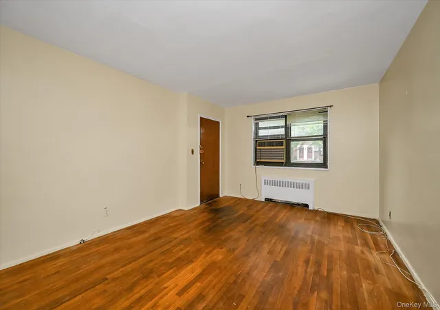 3rd image of 16-01 160Th St, New York, NY 11357