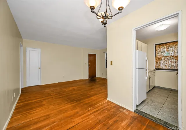 5th image of 16-01 160Th St, New York, NY 11357
