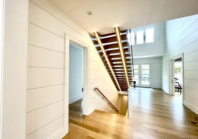 Photo 4 of Single family home for sale at 59 Shinnecock Hills Rd, Southampton, NY 11968 | MLS# 874778 | Listing updated on 2026-07-19