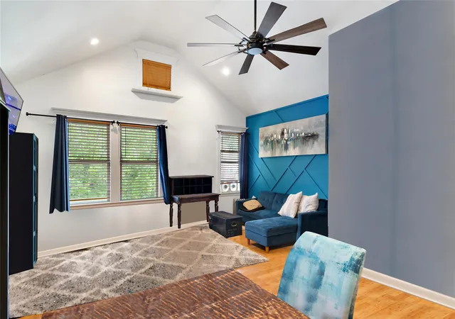 Photo 3 of Sale Pending at 4318 Edson Ave, Bronx, NY 10466 | MLS# 874856 | Listing updated on 2025-09-30