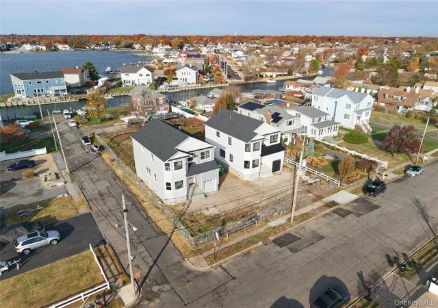 Photo 3 of Sale Pending at 101 Clocks Blvd, Massapequa, NY 11758 | MLS# 875005 | Listing updated on 2026-04-23