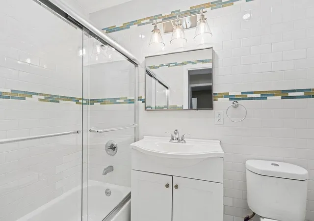 4th image of 2850 Shore Rd, Hempstead, NY 11783 | MLS# 875031