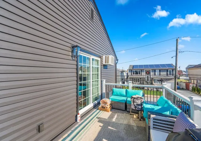 45th image of 2850 Shore Rd, Hempstead, NY 11783 | MLS# 875031