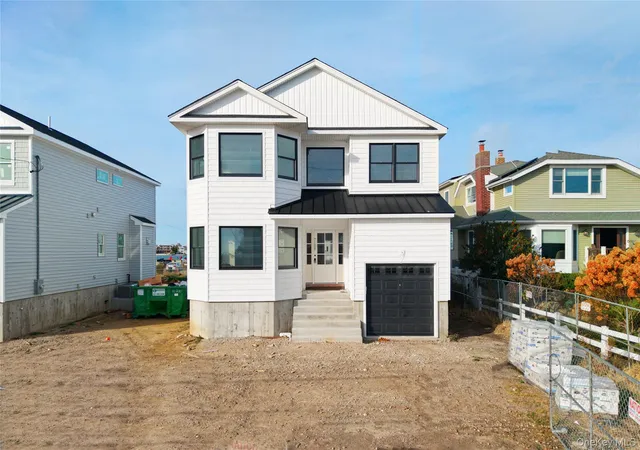 Photo 1 of Single family home for sale at 103 Clocks Blvd, Massapequa, NY 11758 | MLS# 875037 | Listing updated on 2026-03-29