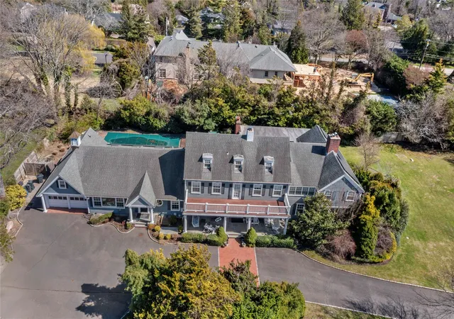 30th image of 233 Narragansett Ave, Lawrence, NY 11559 | MLS# 875592