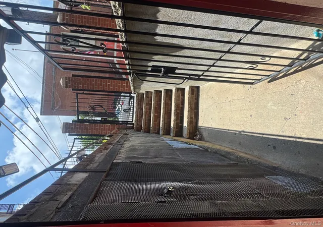 Photo 2 of Sale Pending at 1800 Palisade Pl, Bronx, NY 10453 | MLS# 876041 | Listing updated on 2026-03-01