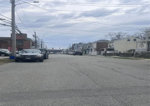 33rd image of 290 1st St, Newburgh, NY 12550 | MLS# 876681