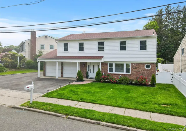 1st image of 1 Bennett Ave, Huntington Station, NY 11746 | MLS# 876794