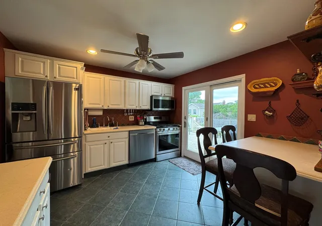 Photo 3 of Sale Pending at 20 Bayberry Rd, Ronkonkoma, NY 11779 | MLS# 876797 | Listing updated on 2025-08-15