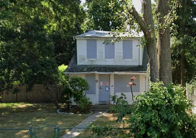 Single family home for sale at 10 Harrison Dr, Shirley, NY 11967 | MLS# 877163 | Listing updated on 2025-08-09