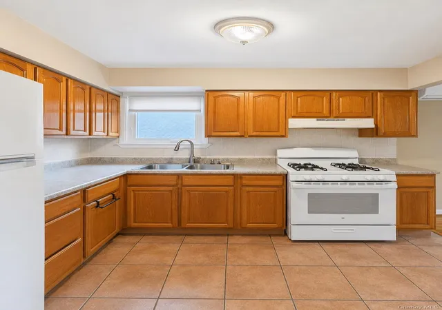 4th image of 22-39 74 St, East Elmhurst, NY 11370 | MLS# 877611