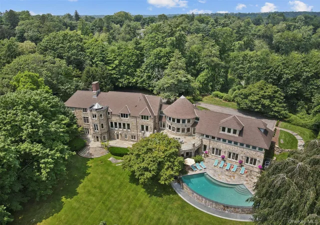 2nd image of 383 Woodlands Rd, Harrison, NY 10528 | MLS# 878004