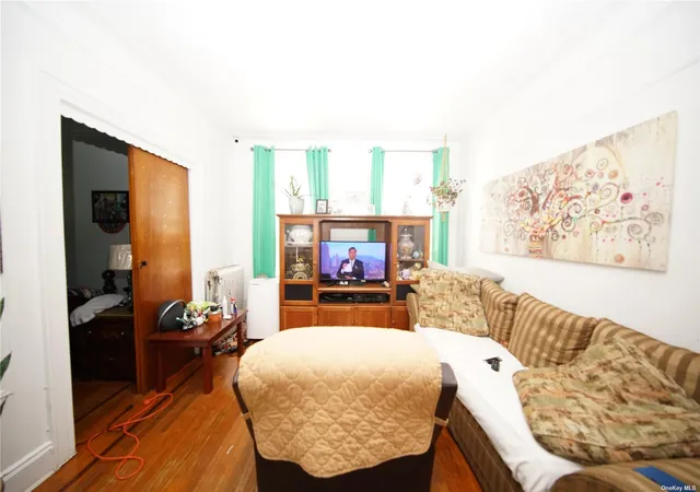 5th image of 40-45 99Th St, Corona, NY 11368 | MLS# 878140