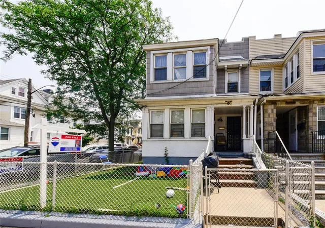 Photo 2 of Sale Pending at 11418 103rd Ave, South Richmond Hill, NY 11419 | MLS# 880973 | Listing updated on 2025-08-09
