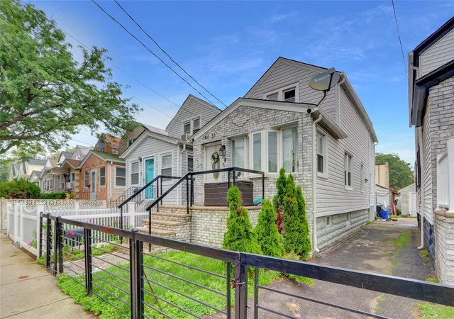 3rd image of 14431 166Th St, Jamaica, NY 11434 | MLS# 881949