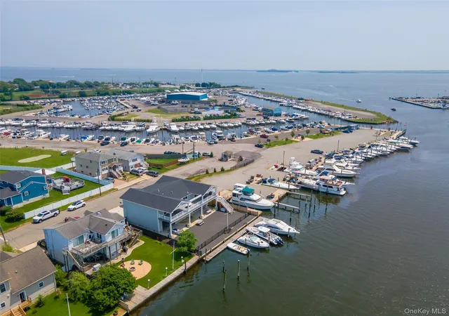 2nd image of 390 E Shore Rd, Lindenhurst, NY 11757 | MLS# 882198