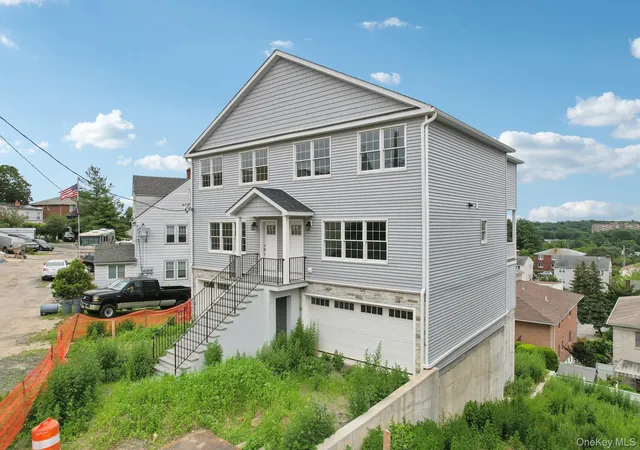 3rd image of 90 University Ave, Yonkers, NY 10704 | MLS# 883569