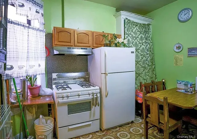 5th image of 668 Broadway, New York, NY 11206