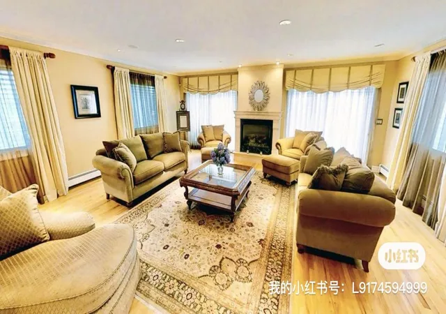 Photo 4 of Sale Pending at 16366 23rd Avenue, Whitestone, NY 11357 | MLS# 884034 | Listing updated on 2025-08-15