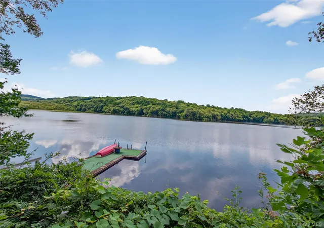 2nd image of 6 Old Cranberry Rd, Sloatsburg, NY 10974 | MLS# 884390