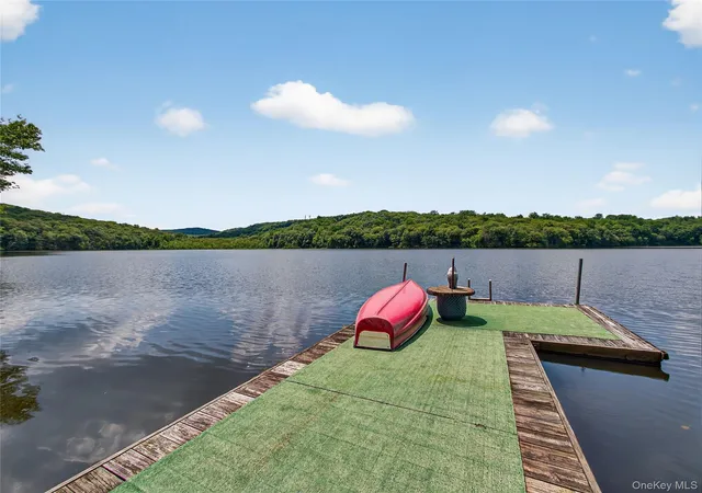 3rd image of 6 Old Cranberry Rd, Sloatsburg, NY 10974 | MLS# 884390