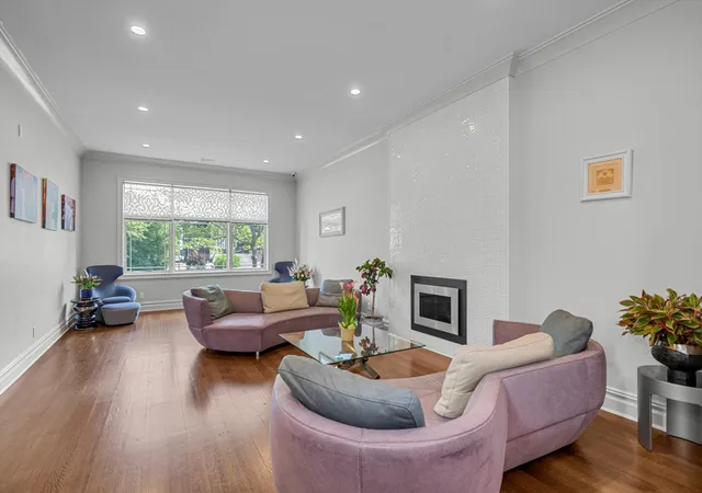 Photo 3 of Single family home for sale at 185 Dolphin Dr, Woodmere, NY 11598 | MLS# 885705 | Listing updated on 2026-06-29