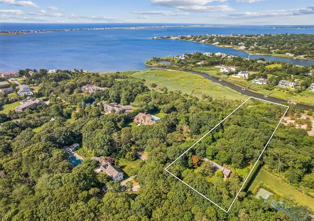 Photo 1 of Single family home for sale at 27 Jagger Ln, Southampton, NY 11977 | MLS# 886015 | Listing updated on 2026-09-19