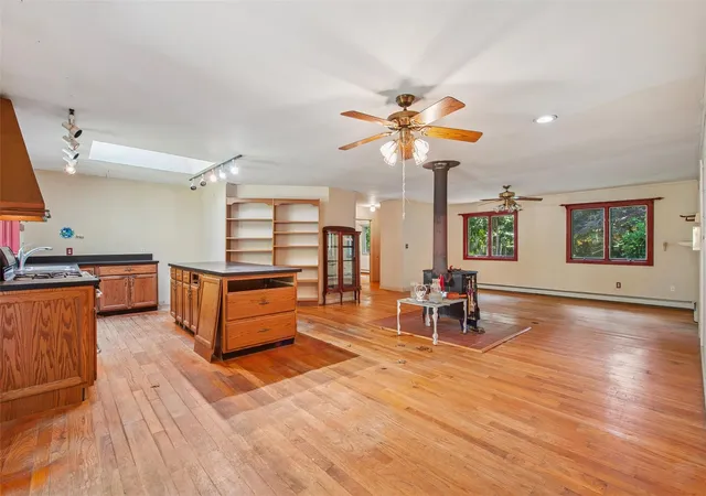 Photo 4 of Single family home for sale at 27 Jagger Ln, Southampton, NY 11977 | MLS# 886015 | Listing updated on 2026-09-19