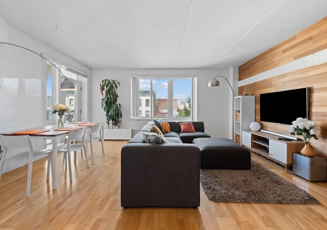 5th image of 853 Macy Pl, New York, NY 10455
