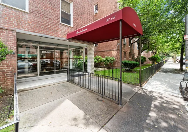 15th image of 33 05 92nd St #4B, Jackson Heights, NY 11372 | MLS# 886233