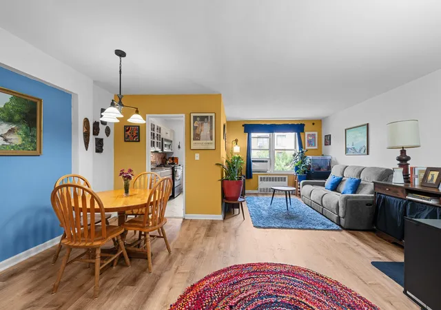 5th image of 33-05 92nd St, New York City, NY 11372